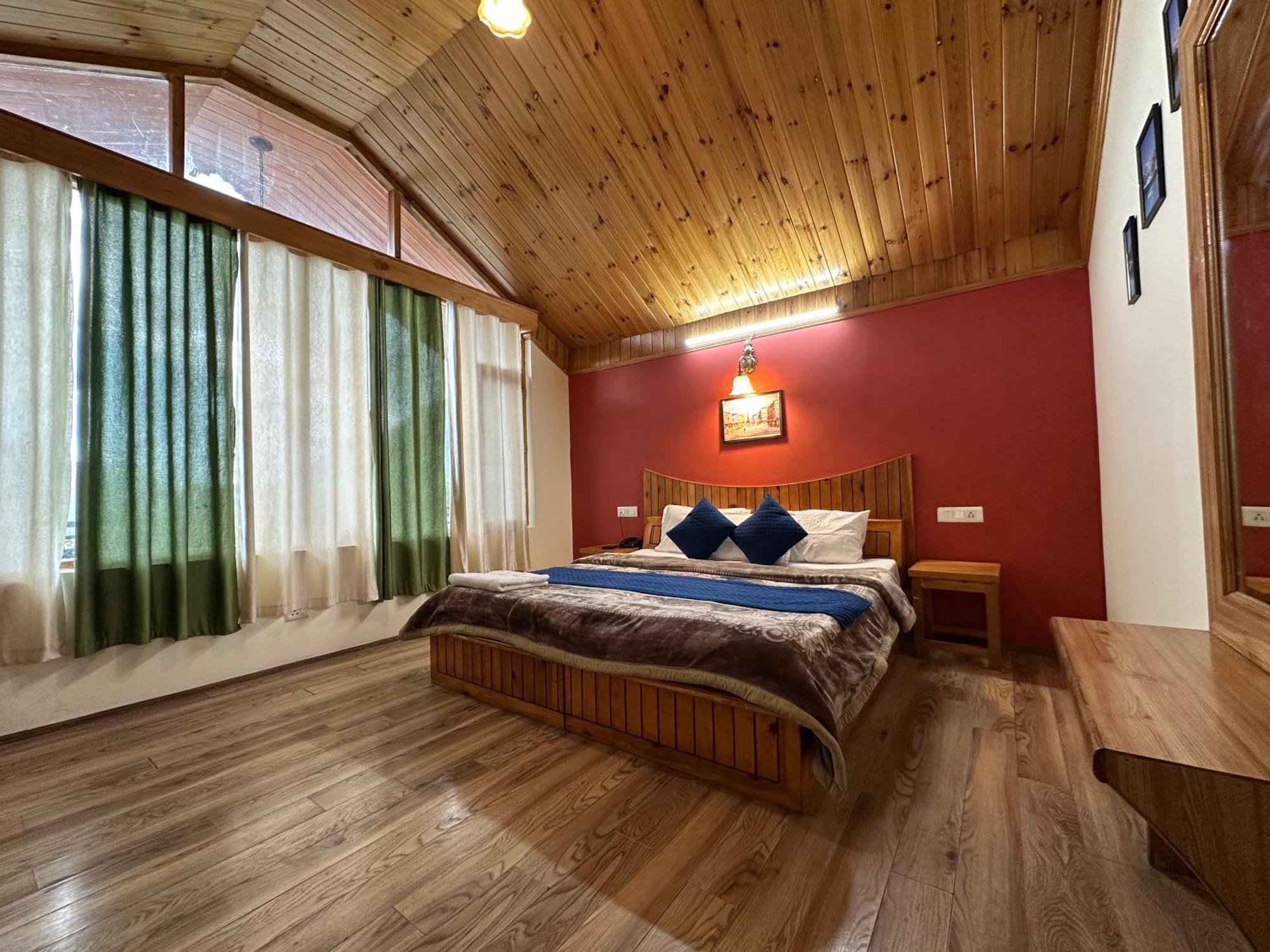 Mountain Face And 3* Manali (Himachal Pradesh)
